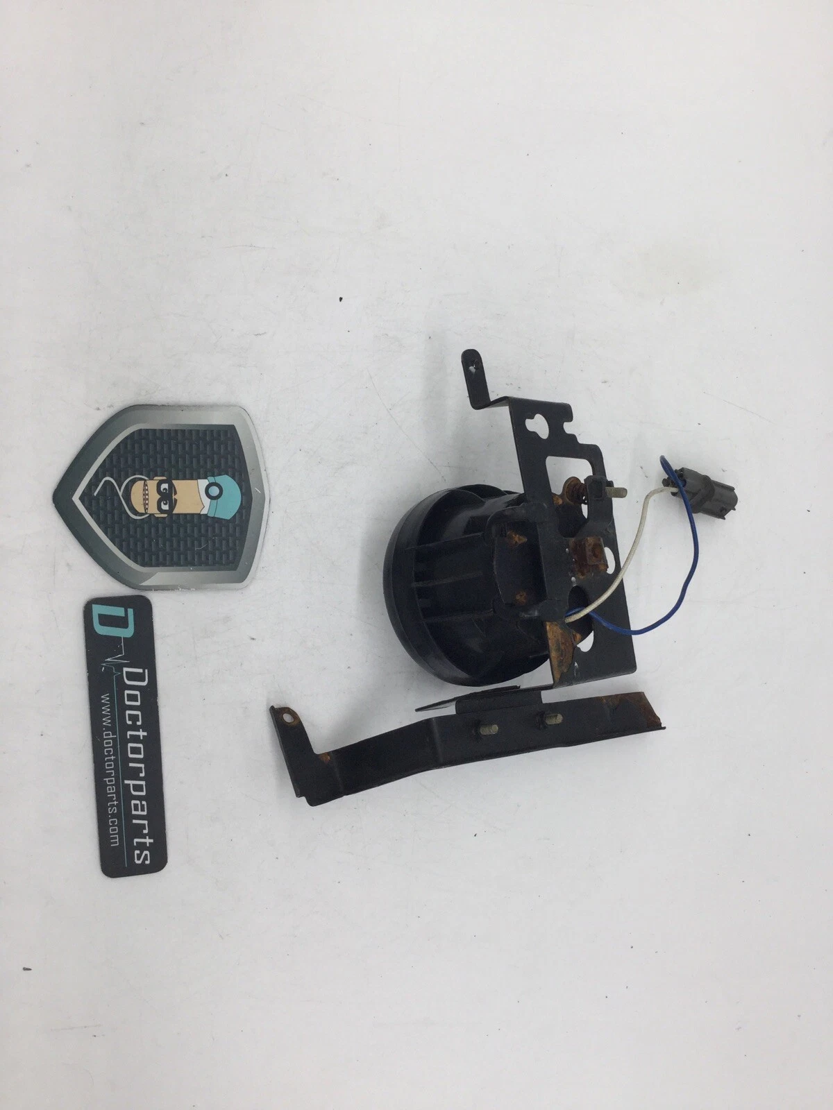 2014-2017 TOYOTA TUNDRA FRONT BUMPER GUARD LIGHT LED TURN SÍGNAL LEFT USED OEM - Image 5