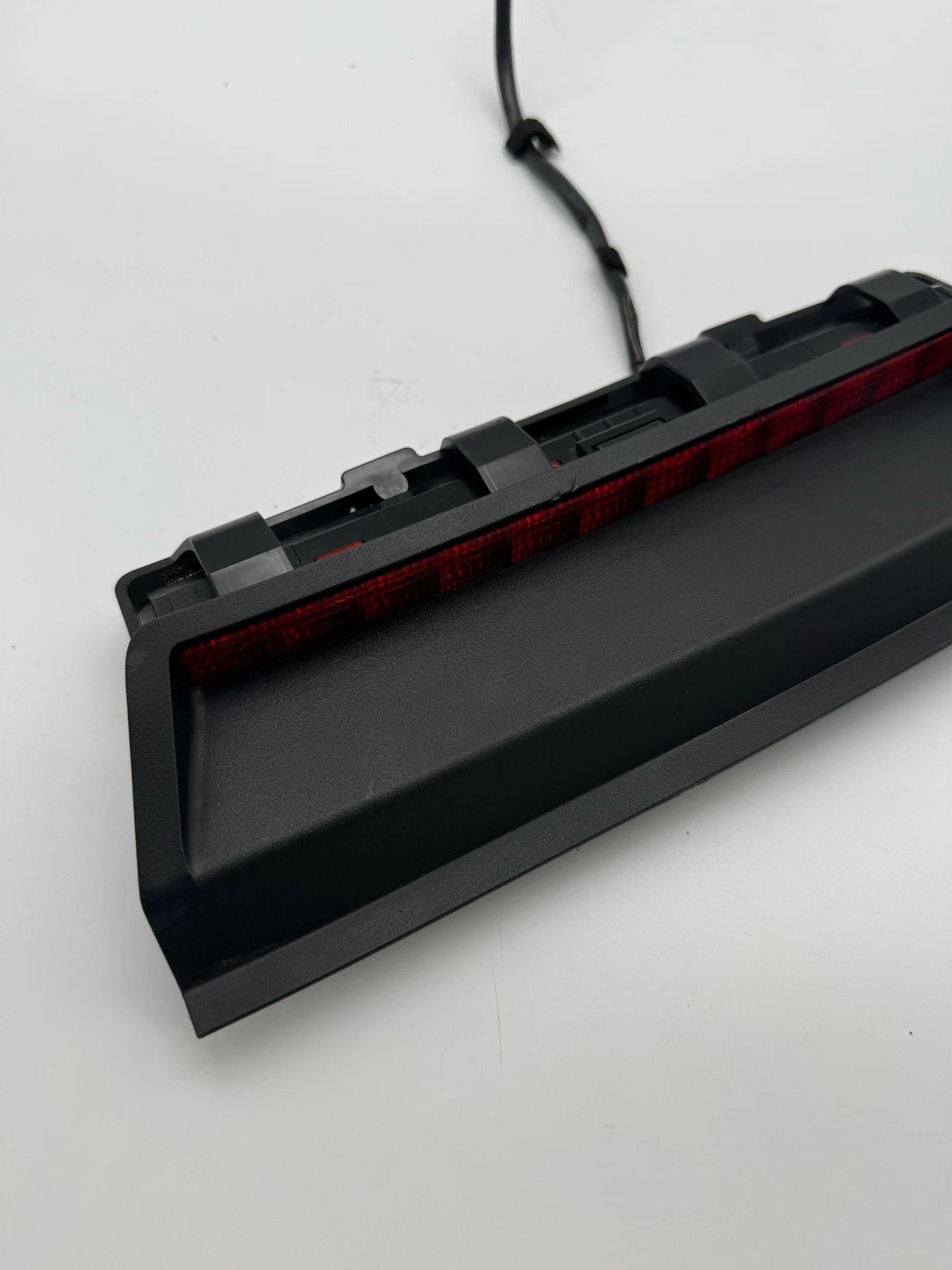 2010-2013 INFINITI G35 G37 SEDAN THIRD 3RD REAR BRAKE STOP LIGHT 26598 JK000 - Image 2