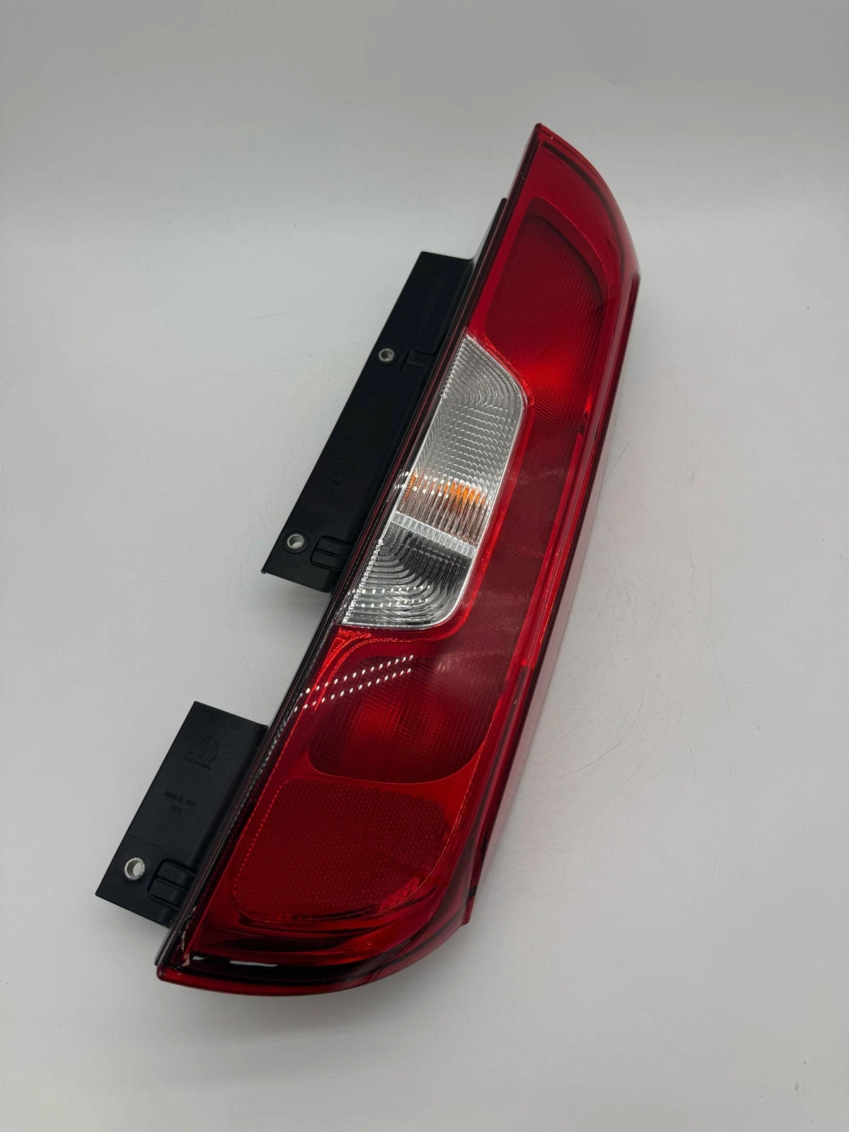 RH 2015-2020 Dodge Promaster City Right Passenger Side Tail Light Lamp 52043139 - Image 12