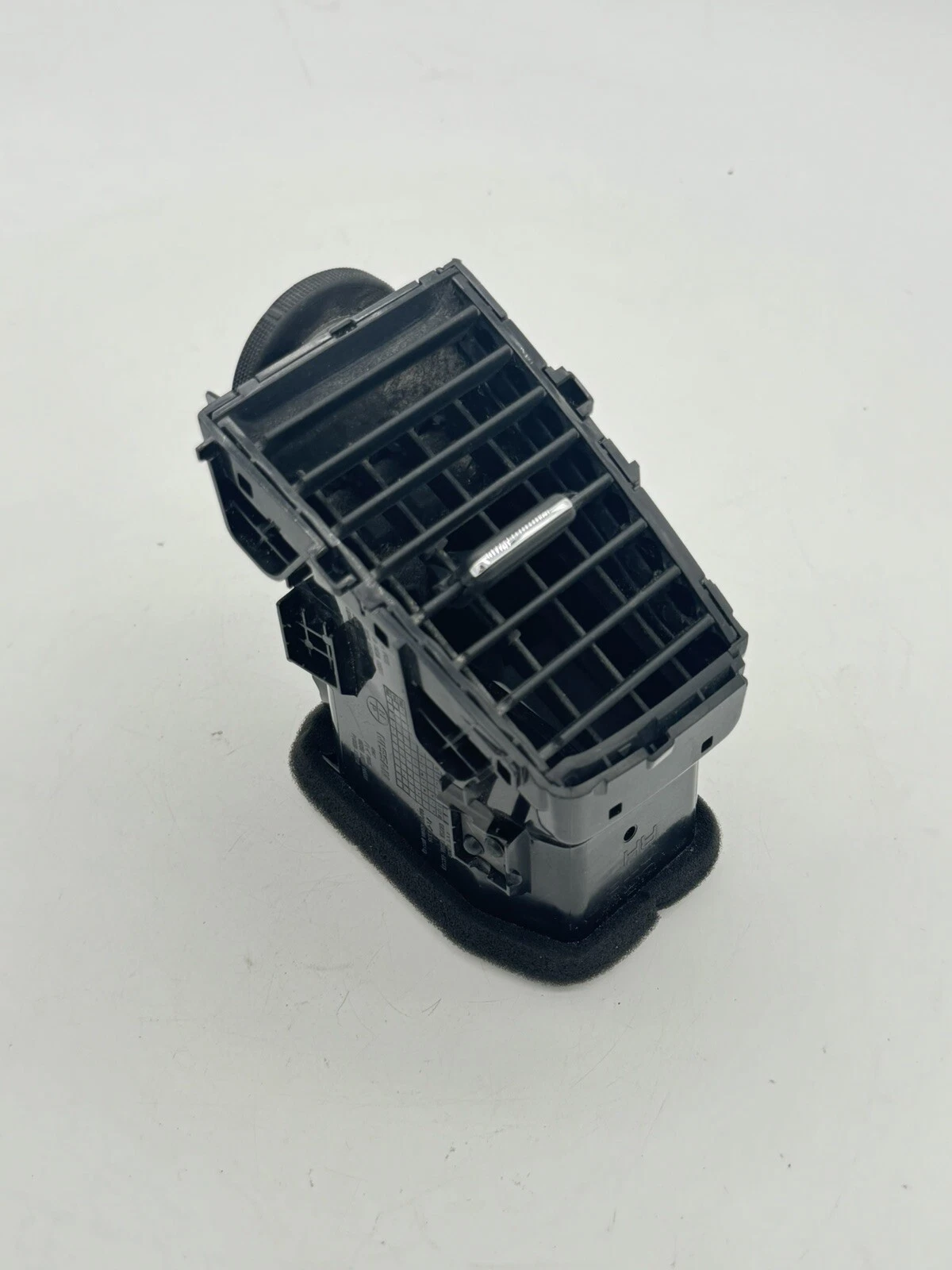 2009-2014 NISSAN MURANO CENTER RIGHT AIR DASH VENT 687501AA0A OEM - Image 3
