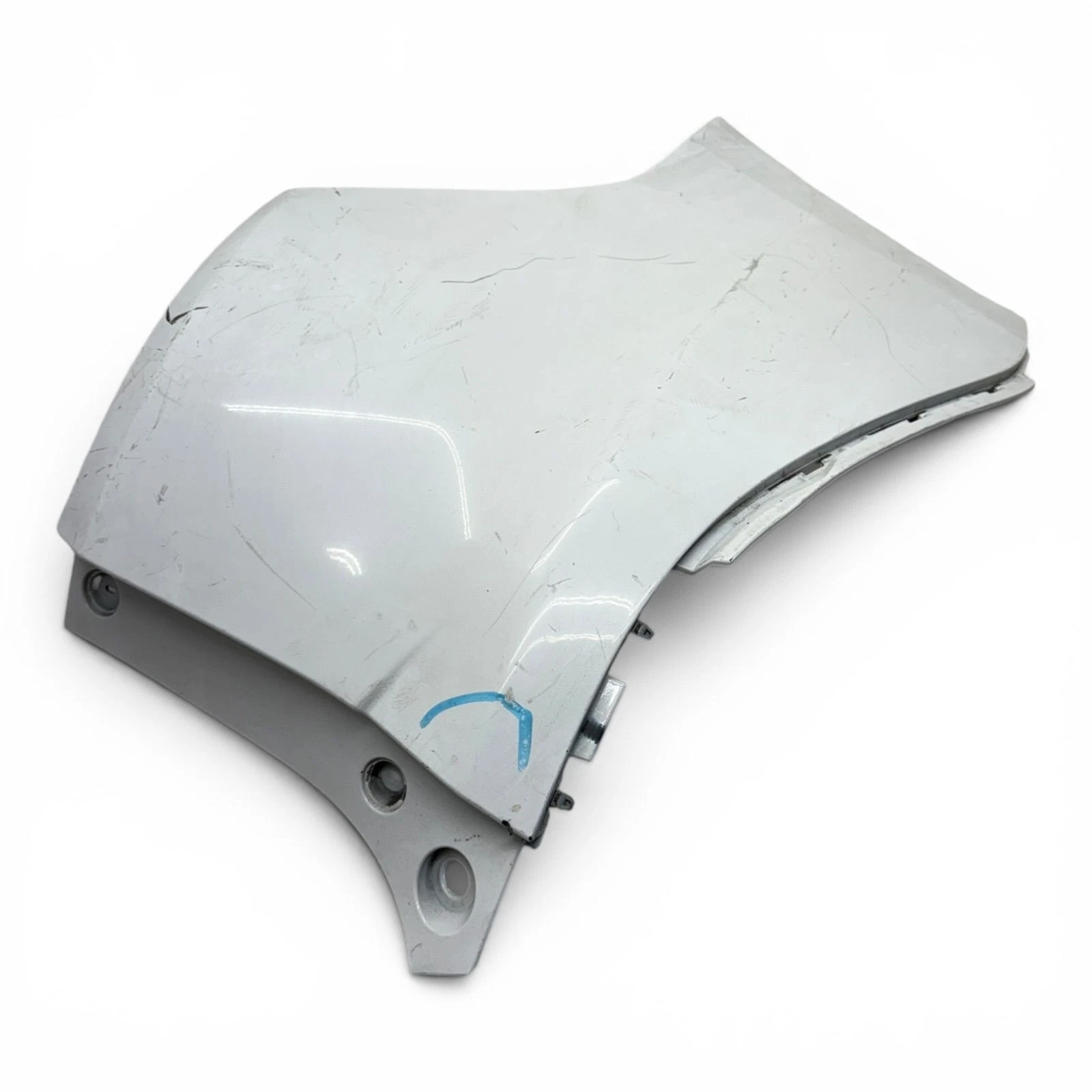 2018-2021 BUICK ENCLAVE REAR RIGHT SIDE BUMPER END UPPER COVER PANEL WHITE OEM - Image 7