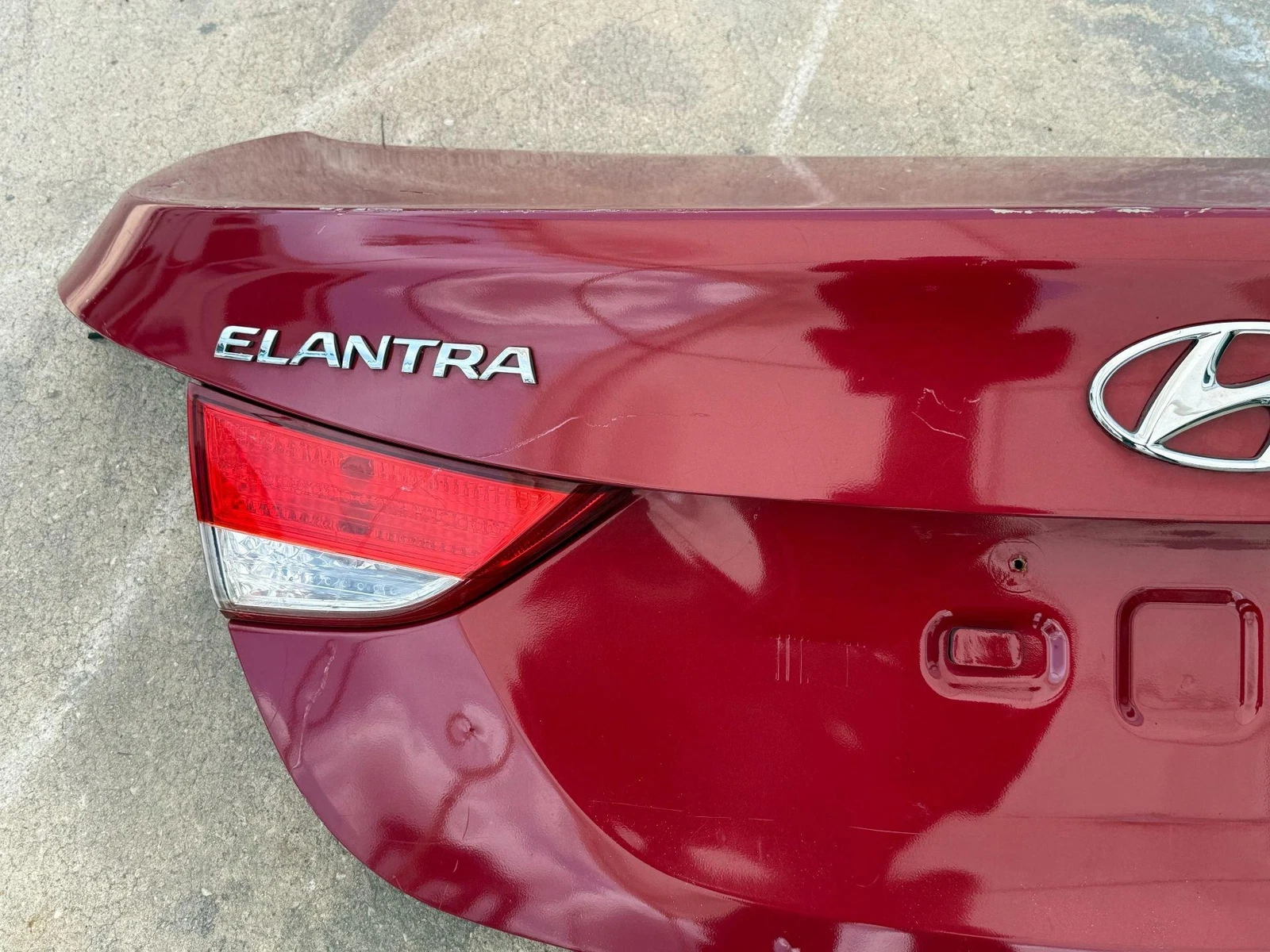 2011-2013 HYUNDAI ELANTRA Trunk/decklid/hatch/tailgate OEM - Image 5