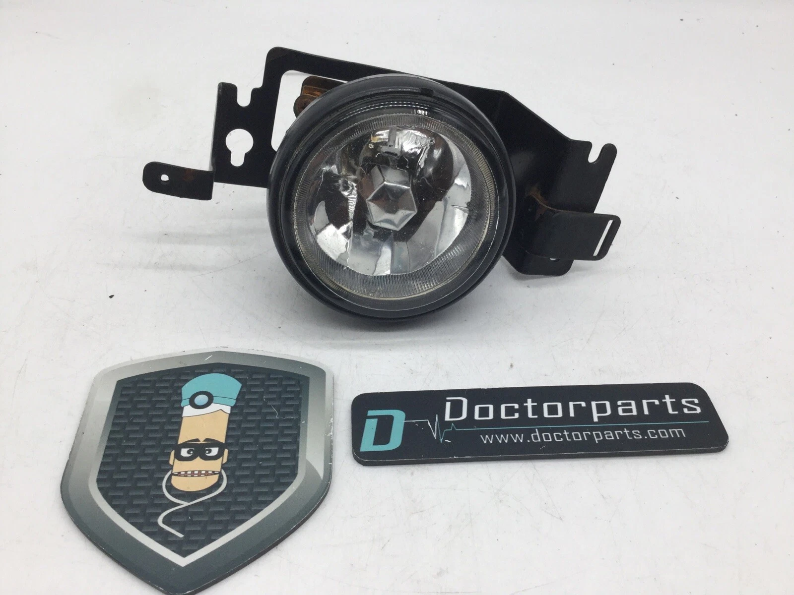 2014-2017 TOYOTA TUNDRA FRONT BUMPER GUARD LIGHT LED TURN SÍGNAL RIGHT USED OEM
