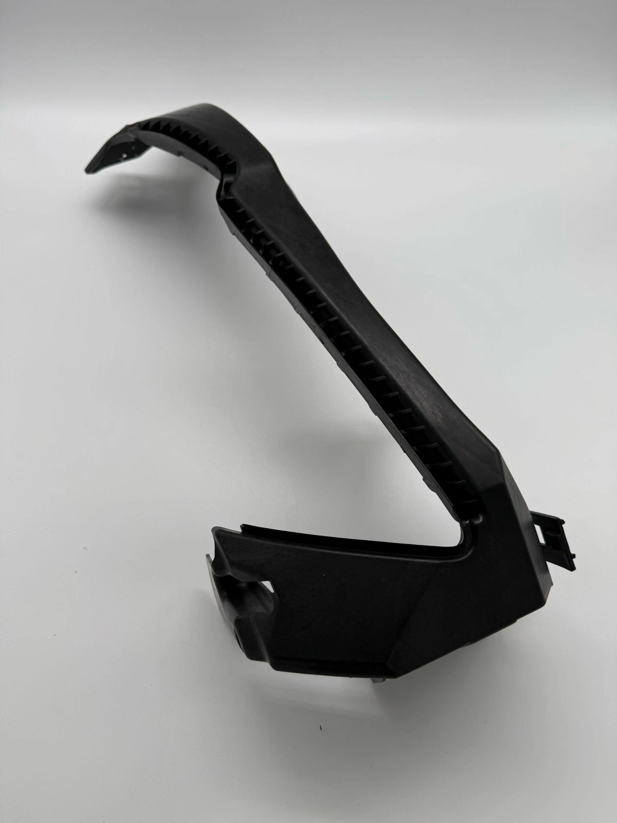 2010-2014 Subaru Outback/Legacy Front Bumper Cover Bracket Driver Side SU1042100 - Image 2