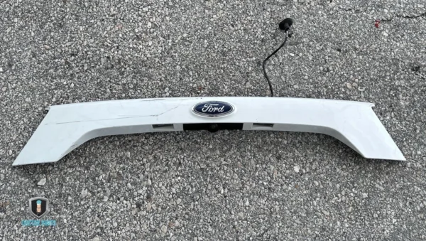 2017-2019 FORD ESCAPE REAR TAILGATE TRIM MOLDING HANDLE WITH CAMERA GENUINE OEM