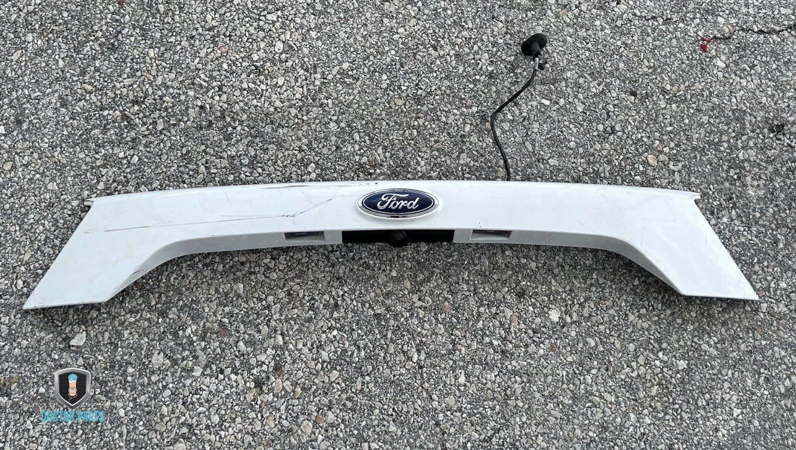 2017-2019 FORD ESCAPE REAR TAILGATE TRIM MOLDING HANDLE WITH CAMERA GENUINE OEM