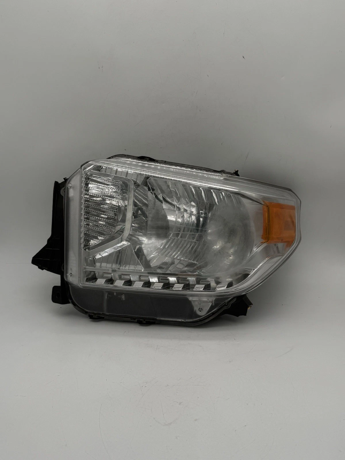 LH 2014-2017 TOYOTA TUNDRA HEADLIGHT ASSEMBLY OEM LEFT DRIVER SIDE 93710809 - Image 2