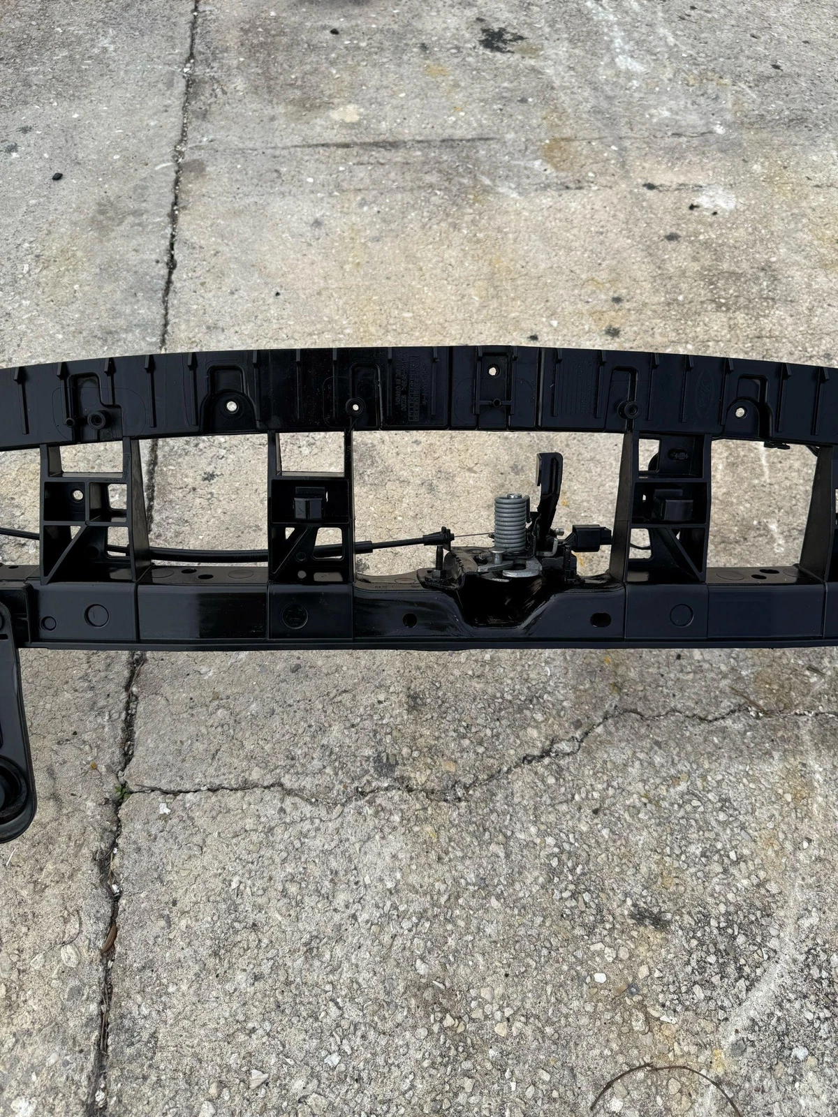 2018 - 2023 FORD MUSTANG FRONT RADIATOR UPPER TIE BAR REINFORCEMENT BRACKET OEM - Image 8
