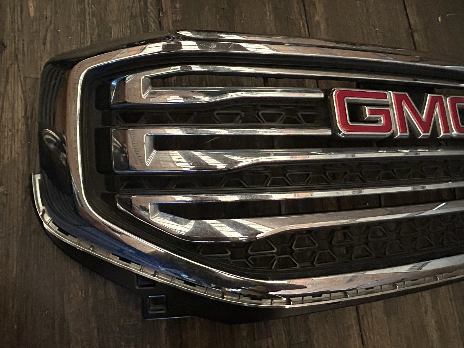 2017 2018 2019 GMC ACADIA SLT GRILLE NO CAMERA 84003226 OEM GRILLl GENUINE GMC - Image 4