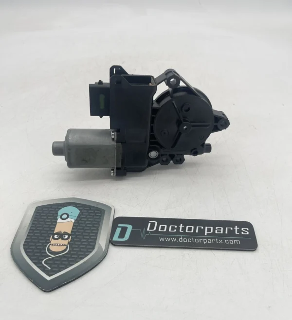 2011-2013 Kia Sorento 824502P010 genuine Window Motor Front Left Driver OEM
