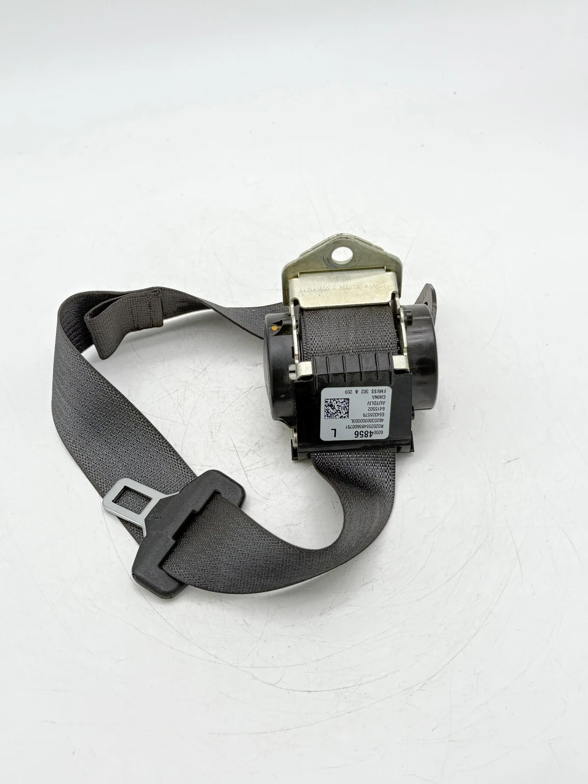 2020 - 2023 BUICK ENCORE GX REAR LEFT SEAT BELT SEATBELT RETRACTOR OEM LH - Image 4