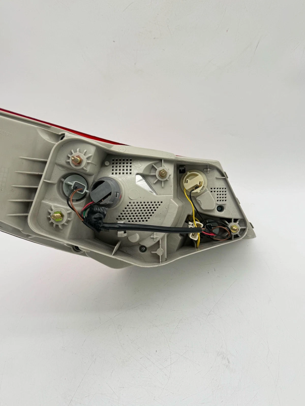 2011-2014 HYUNDAI SONATA RIGHT SIDE PASSENGER RH TAIL LIGHT OEM HY079B00CA - Image 4