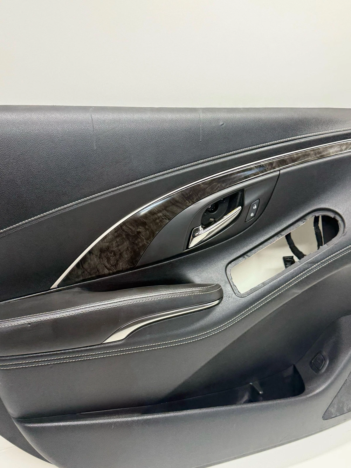 2010-16 Buick LaCrosse Front Left Driver Side Interior Door Panel Black OEM - Image 3