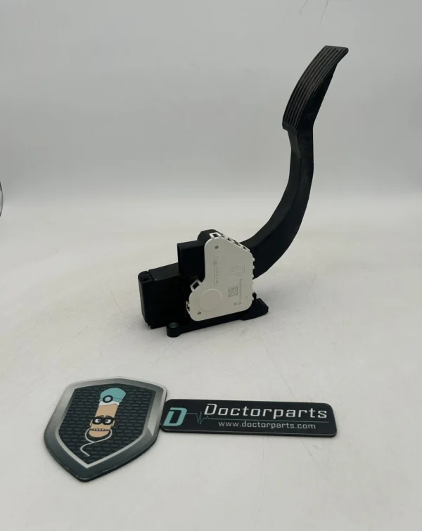 2014-2021 DODGE PROMASTER 2500 3.6L V6 FLOOR ACCELERATOR THROTTLE GAS PEDAL OEM