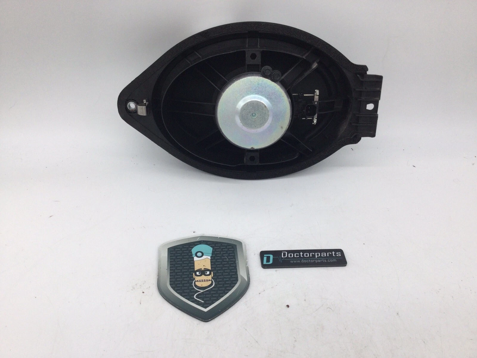 2018-2019 CHEVROLET EQUINOX FRONT DRIVER LEFT LH DOOR SPEAKER USED OEM - Image 2