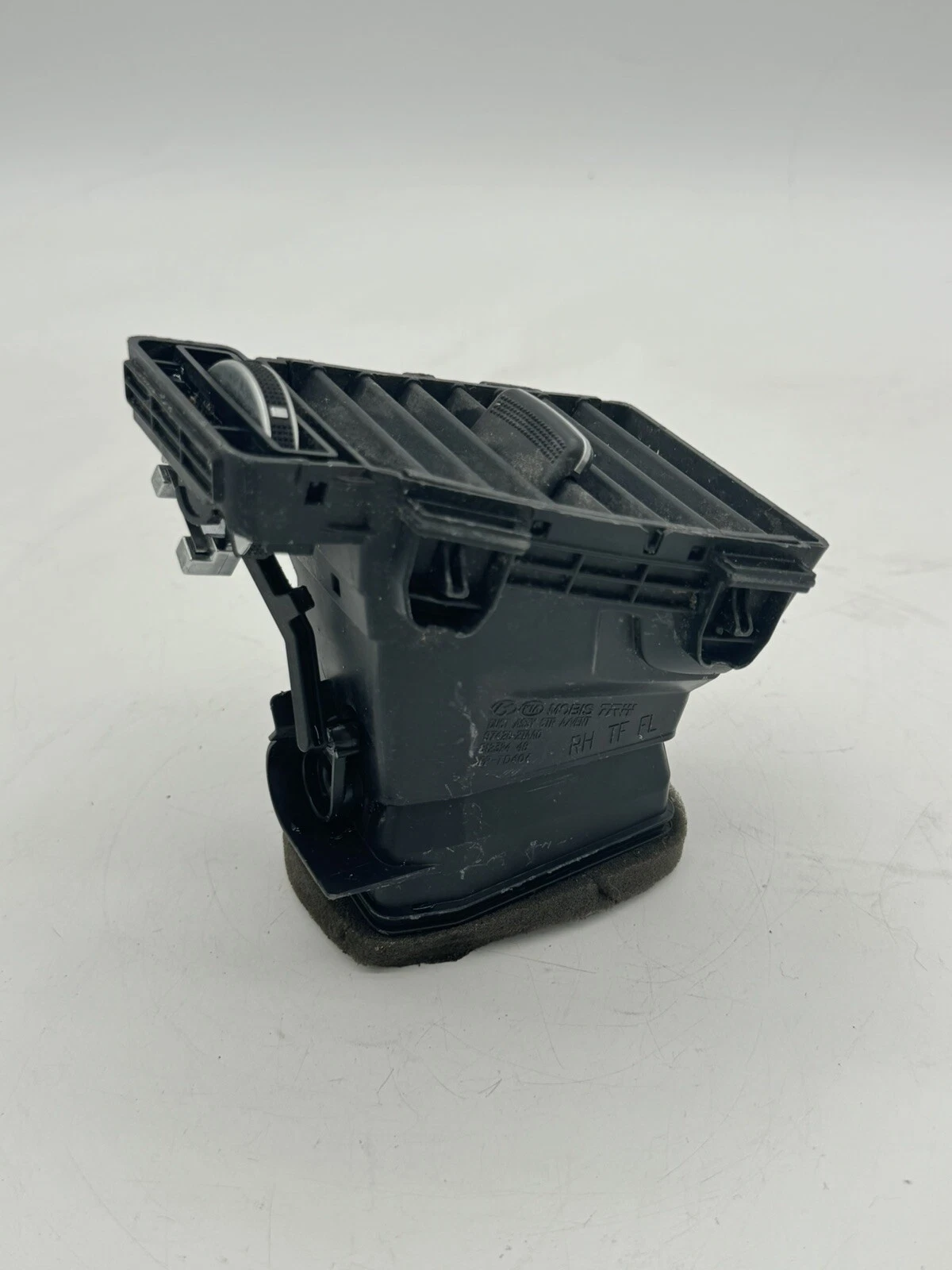 2014 - 2015 KIA OPTIMA DUCT ASSEMBLY CENTER AIR VENT LEFT SIDE 974202TAA0CA - Image 4