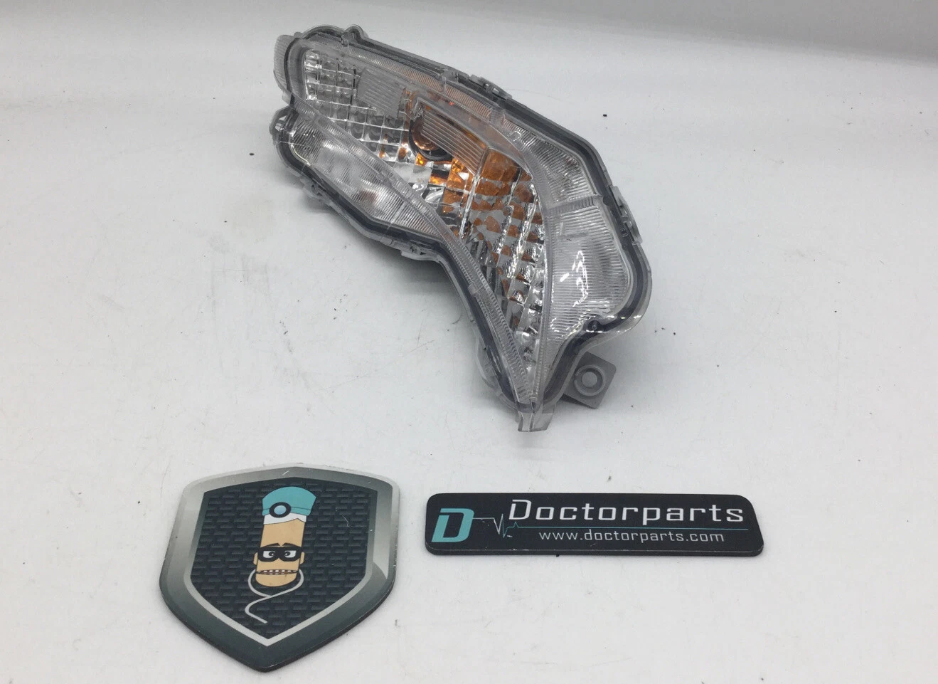 2015-2017 TOYOTA CAMRY PASSENGER SIDE FOG LAMP RIGHT RH NAL945233 OEM USED - Image 2