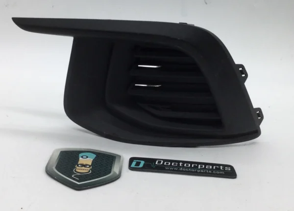 2017-2020 CHEVROLET SONIC LEFT LH DRIVER SIDE FOG LAMP COVER OEM USED