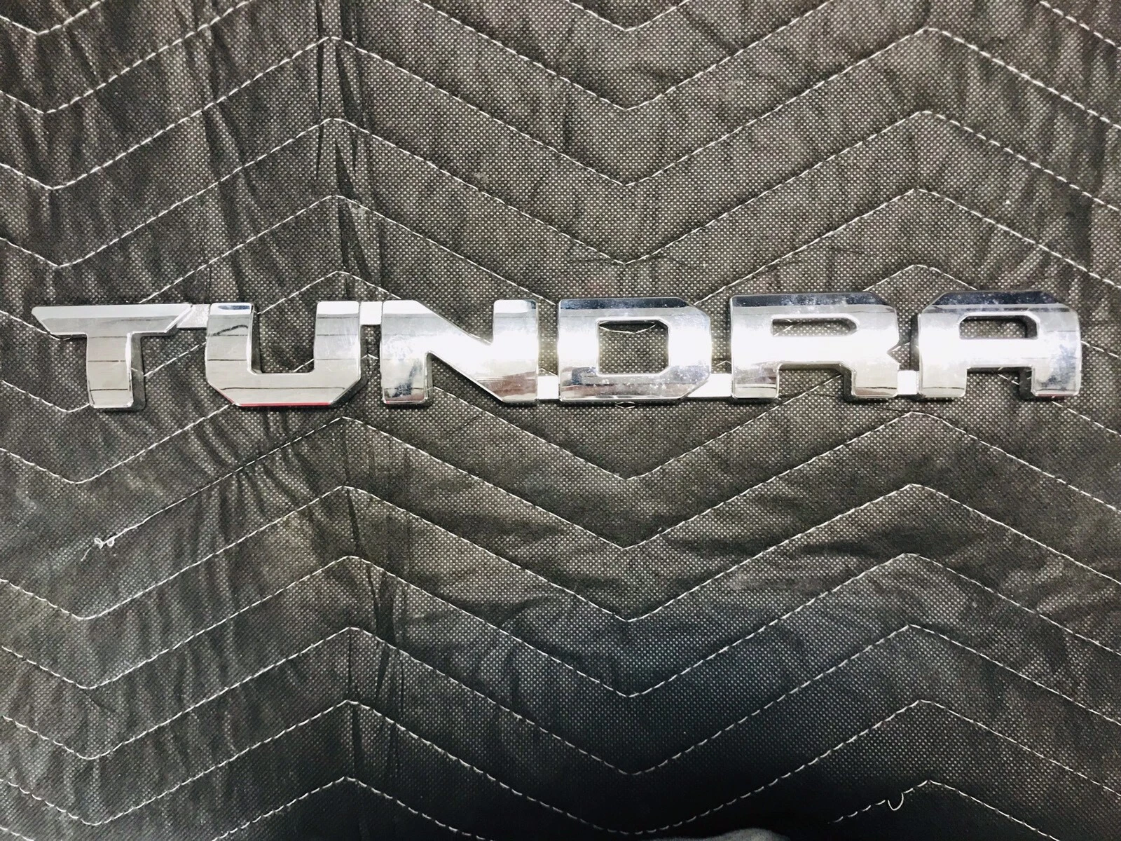 2014 - 2017 TOYOTA TUNDRA CHROME DOOR TAILGATE EMBLEM NAMEPLATE BADGE OEM