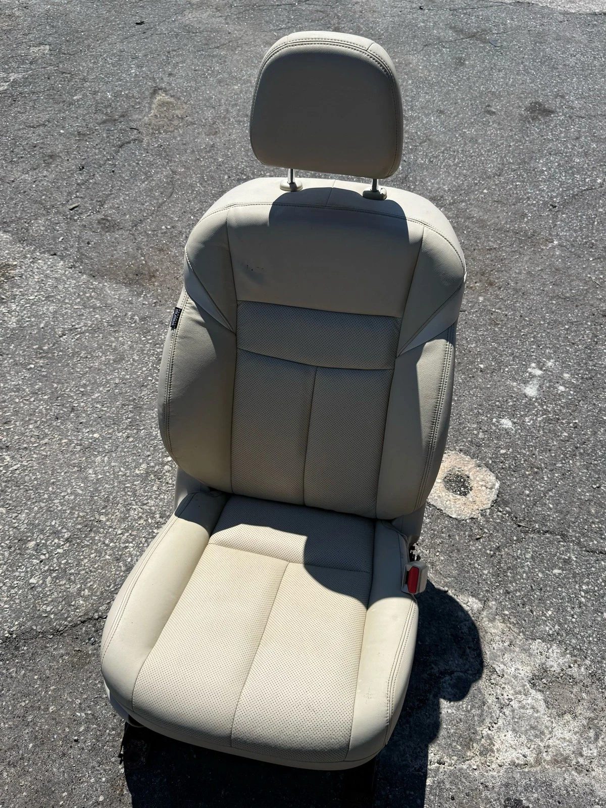 2018 - 2024 NISSAN MURANO FRONT RH PASSENGER SEAT BEIGE LEATHER ASSEMBLY - Image 3