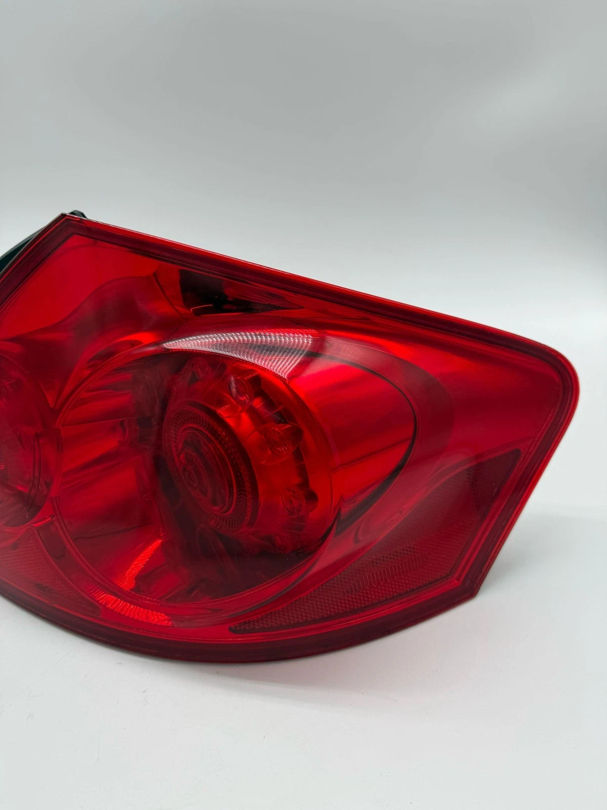 2010-2013 INFINITI G37 SEDAN RIGHT PASSENGER SIDE TAILLIGHT LAMP OEM RH - Image 8