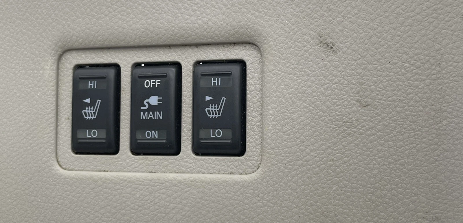 2012 NISSAN QUEST HEATED SEAT SWITCH TRIM BEZEL 68104-1JA0A π· - Image 6
