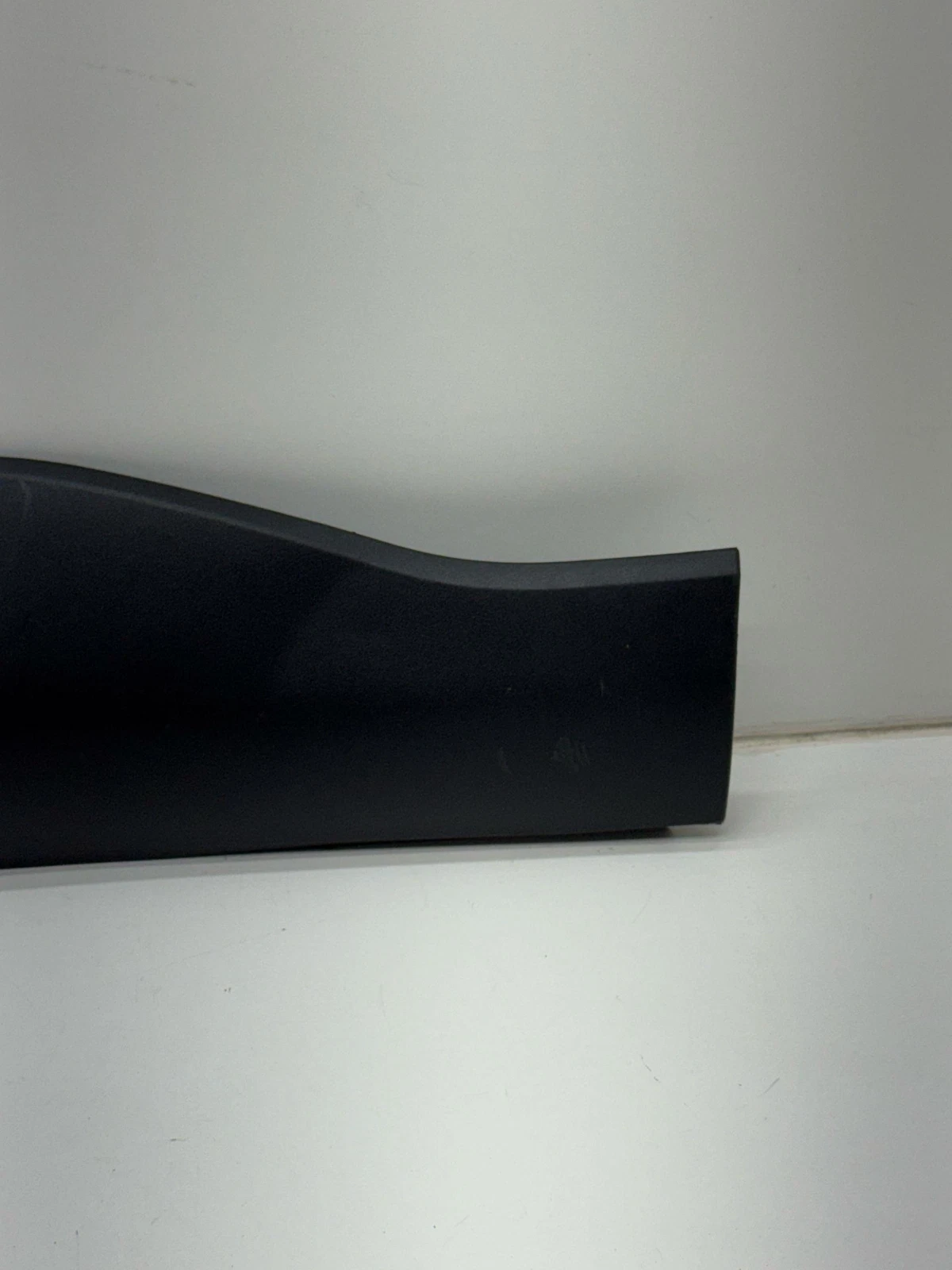 22-2024 TOYOTA COROLLA CROSS REAR LEFT DRIVER DOOR LOWER MOLDING OEM 750780A041 - Image 3