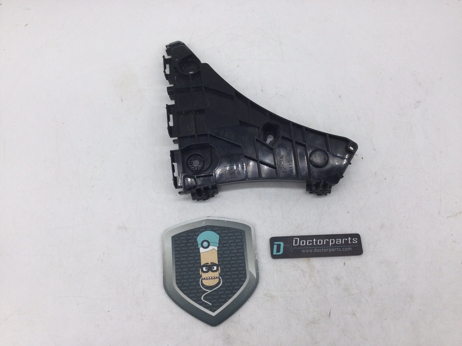 2014-2017 TOYOTA TUNDRA FRONT PASSENGER RH FENDER BRACE SUPPORT BRACKET USED - Image 3