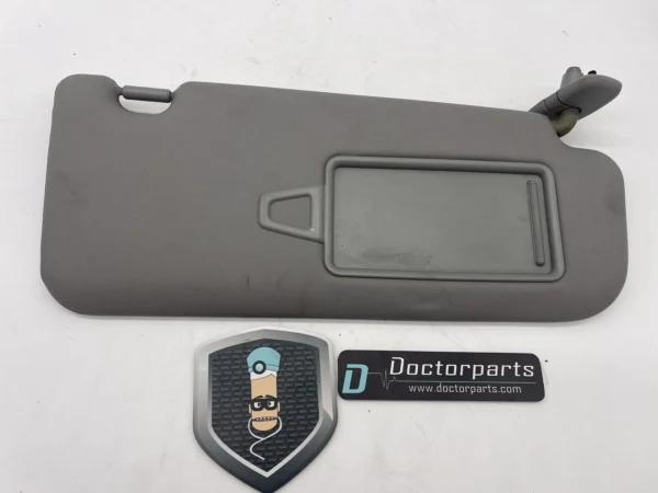 2011-2015 Kia Sorento Passenger Sun Visor Sunvisor Gray OEM B02002 Used