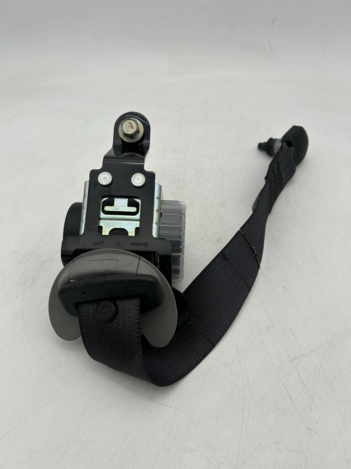 OEM Right Rear 2nd Row Seat Belt Retractor for 2012 Kia Sorento EX 3.5L OEM - Image 7