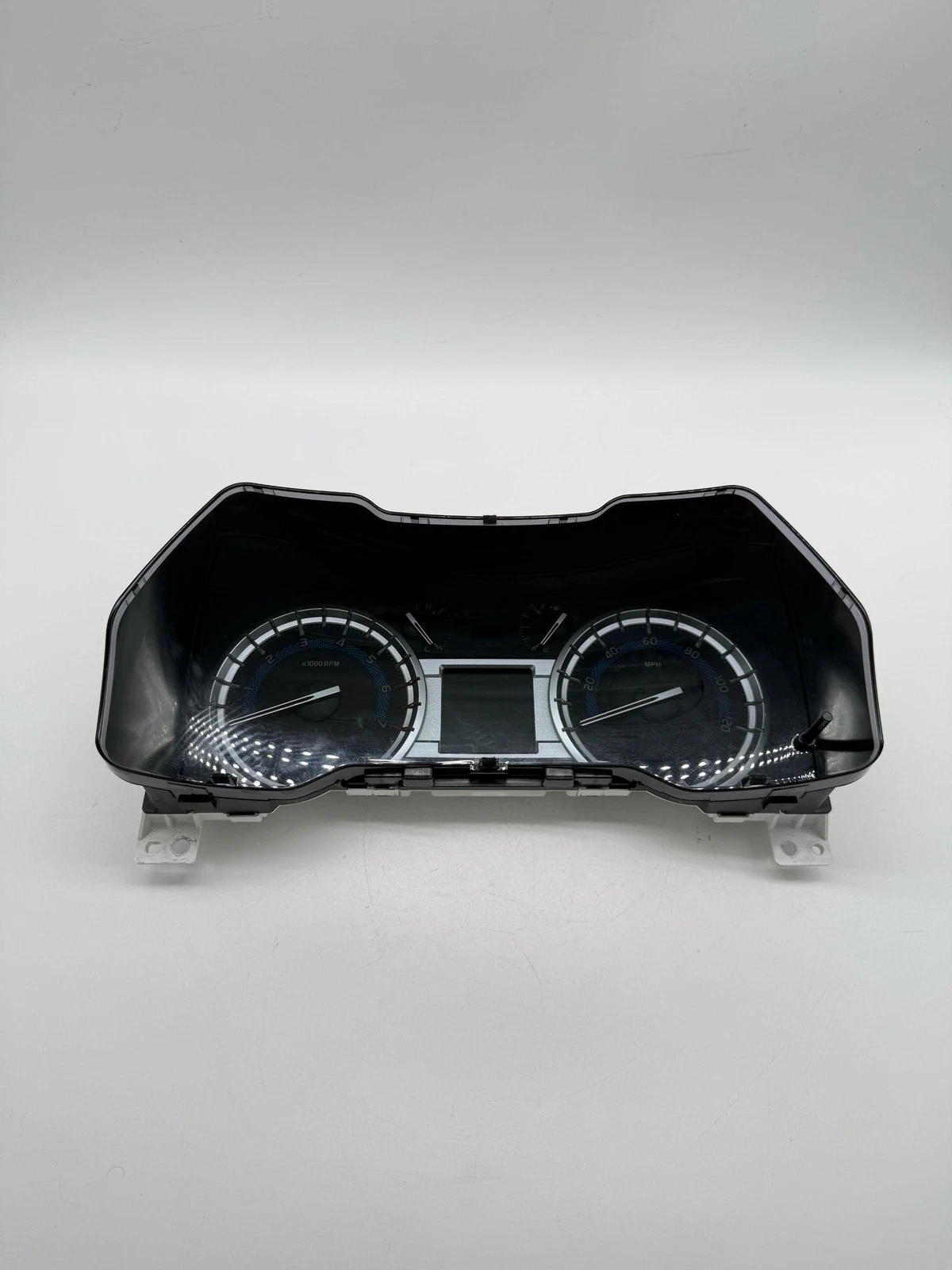 2016 - 2019 TOYOTA 4RUNNER DASH INSTRUMENT CLUSTER GAUGE SPEEDOMETER OEM SR5 - Image 2