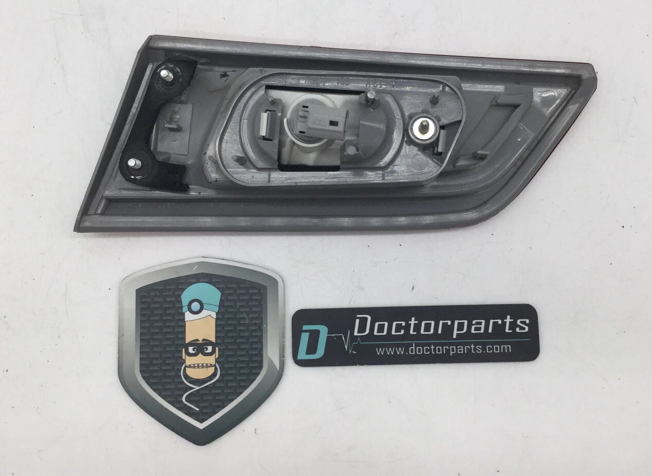 2012-2014 TOYOTA CAMRY REAR LEFT SIDE REAR DRIVER INNER TAILLIGHT LAMP OEM - Image 4