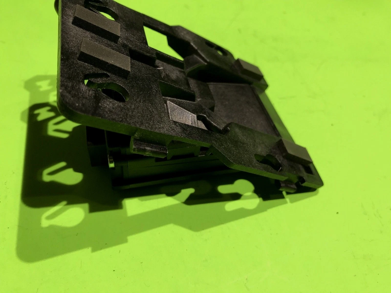 GM OEM Windshield - Front Camera 22809060 Buick Enclave 2014 Used - Image 6