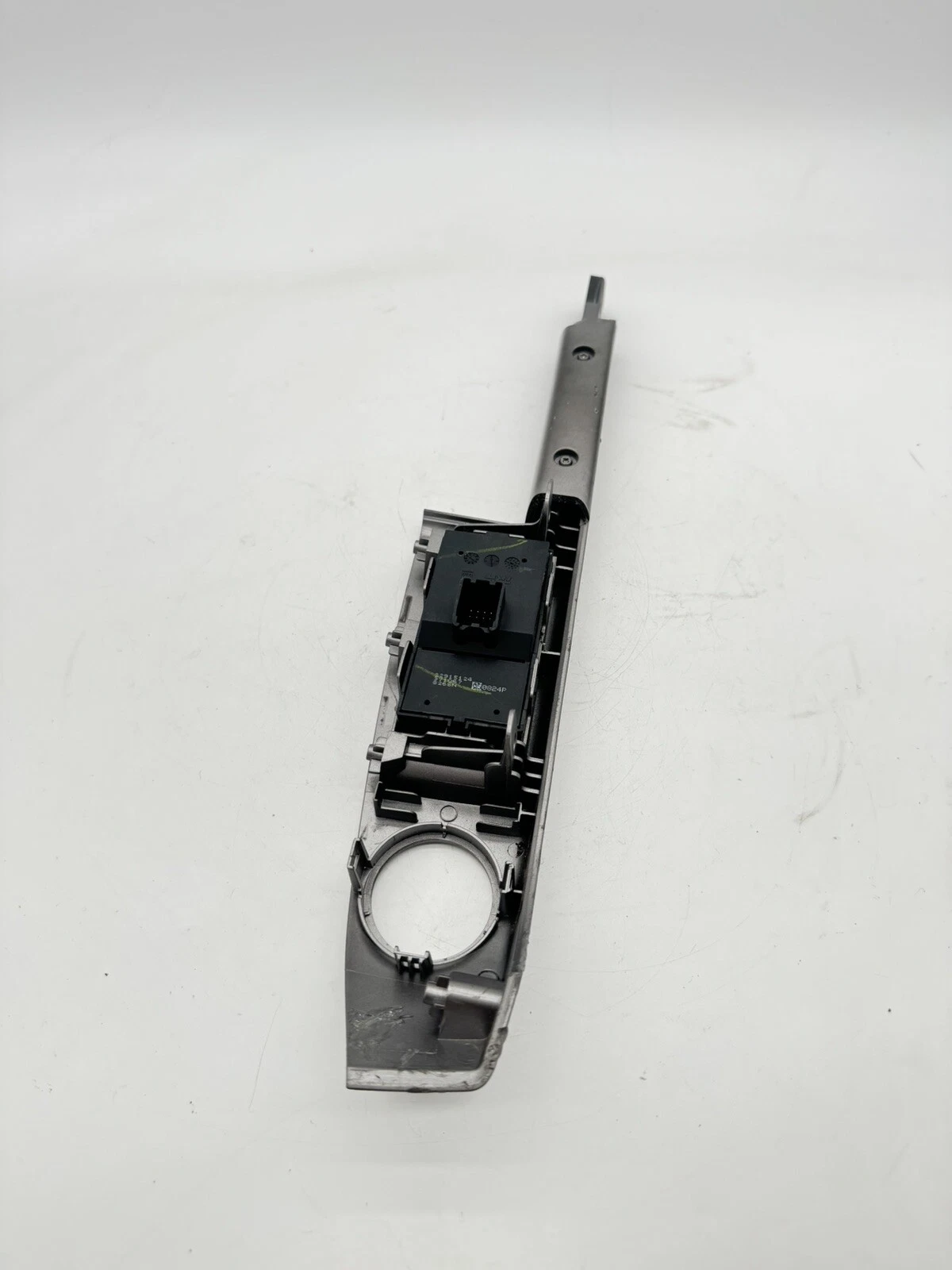 2017- 2020 Chevrolet Sonic Front Door Switch Driver Power Window OEM 22915124 - Image 9