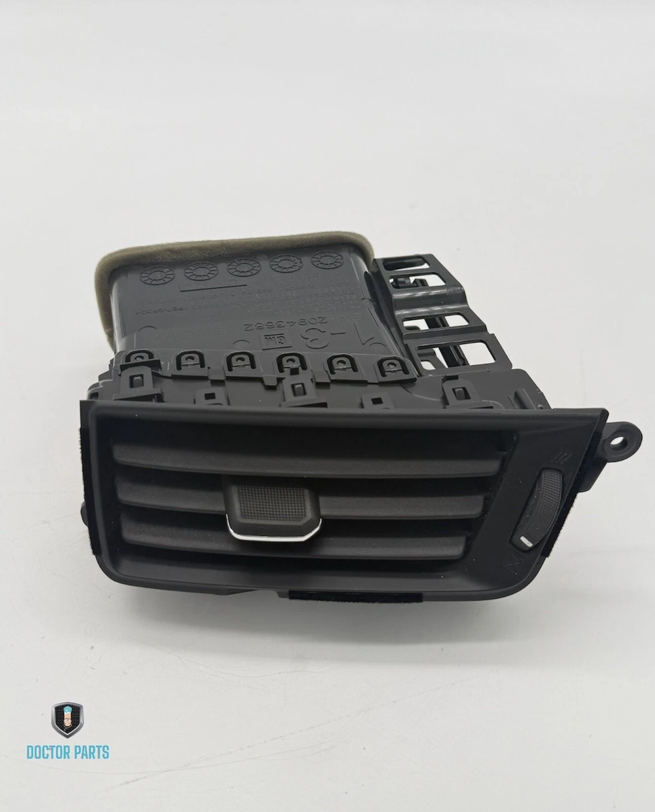 2014-2018 CHEVROLET SILVERADO GMC SIERRA RIGHT DASH AIR VENT 20943682 OEM