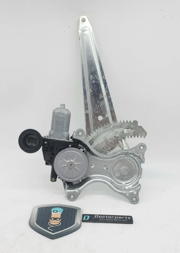 ✅ 2014-2019 Toyota Corolla right front window regulator Motor 6980102300