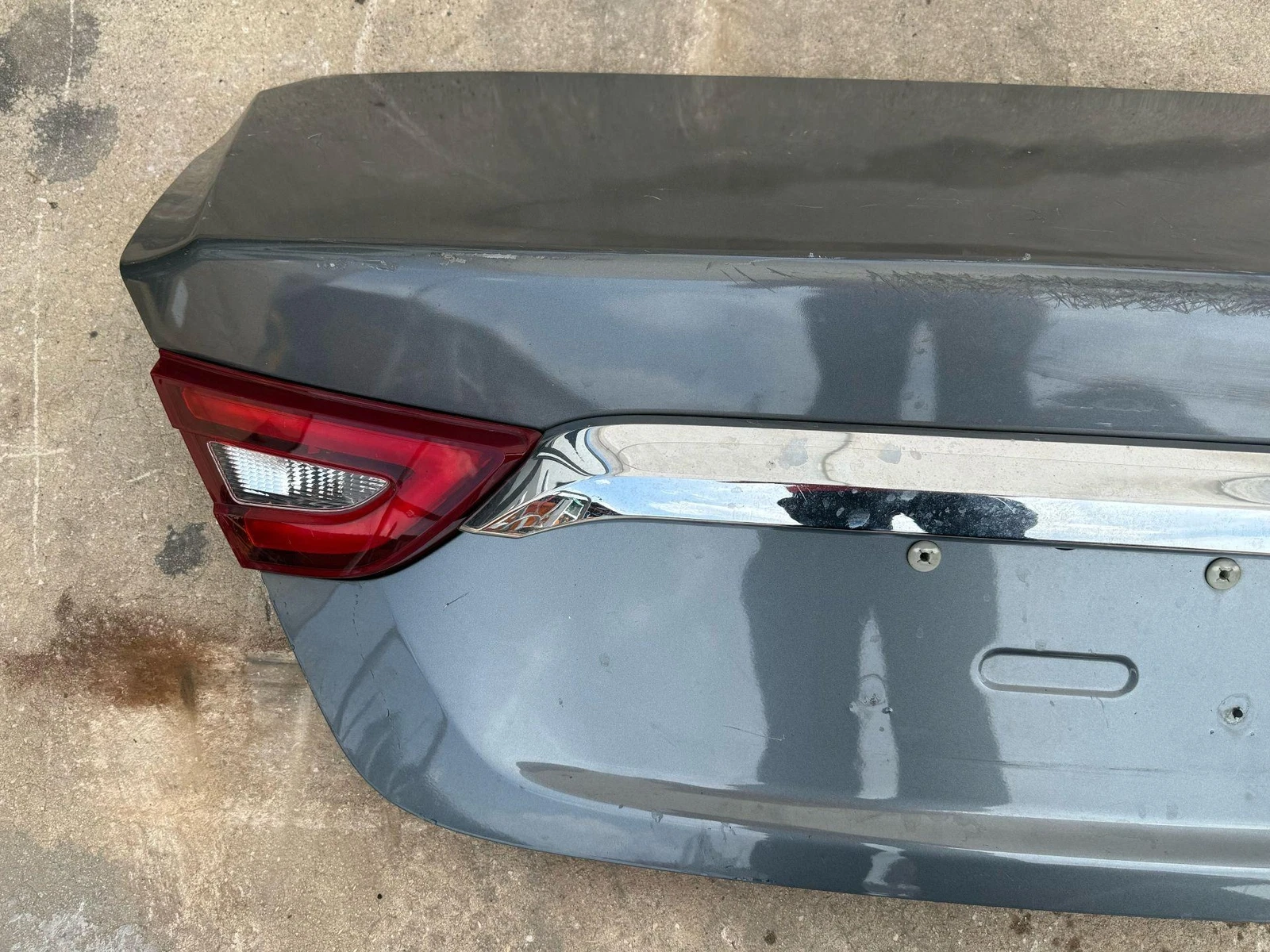 2016-2018 NISSAN MAXIMA REAR TRUNK DECK LID TAILGATE OEM - Image 11