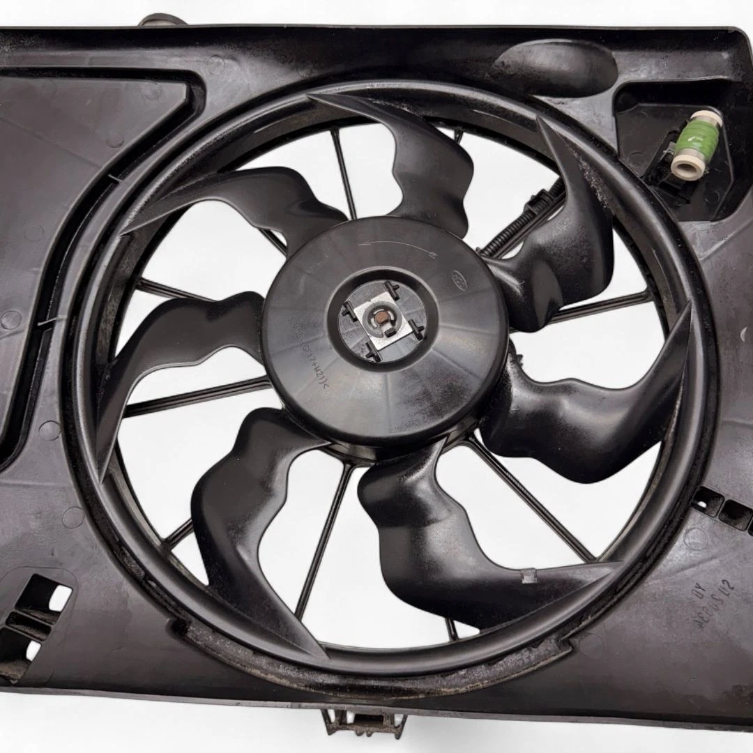 2014-2018 Kia Forte Radiator Cooling Fan Motor Assembly 25380-3X500 OEM - Image 9