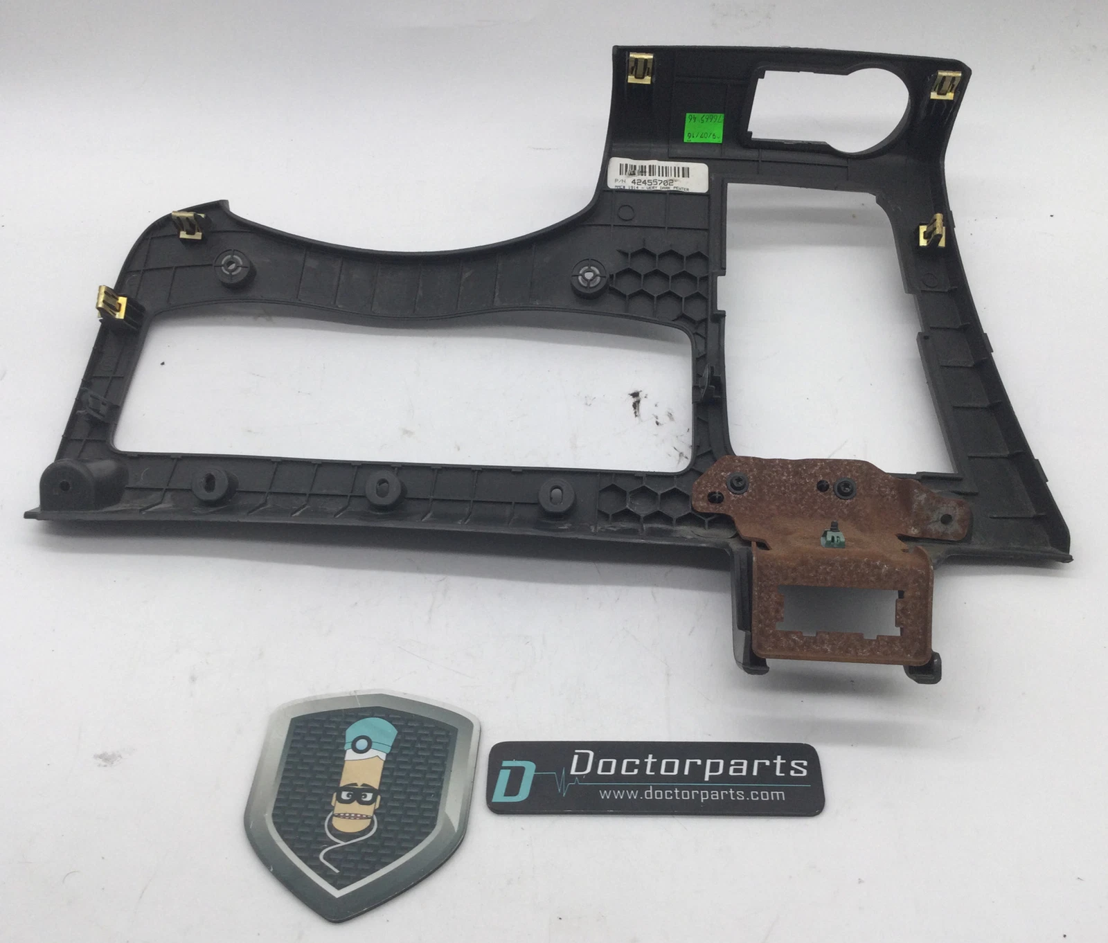 2017-2019 CHEVY SONIC LOWER STEERING COLUMN KNEE BOLSTER KICK TRIM OEM USED - Image 4