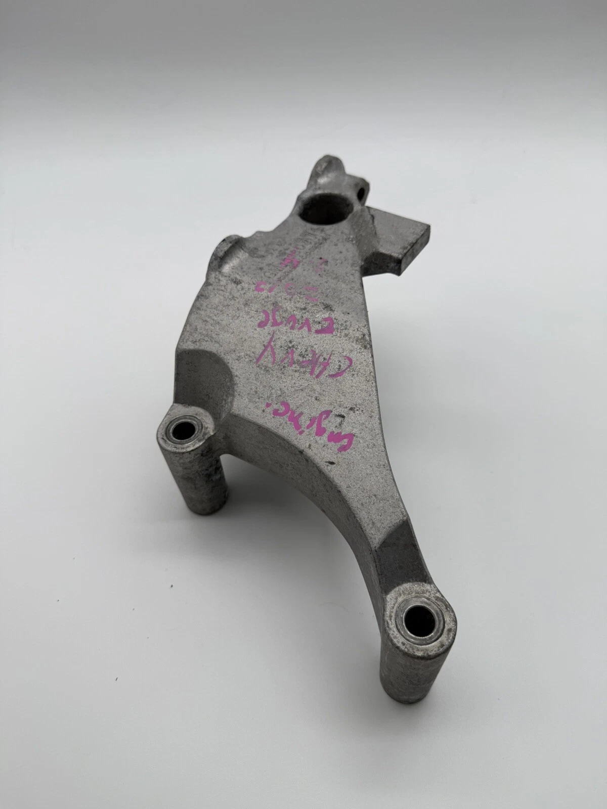 For Chevy Cruze 16-19 Genuine GM Parts Passenger Side Engine Mount Bracket - Image 3