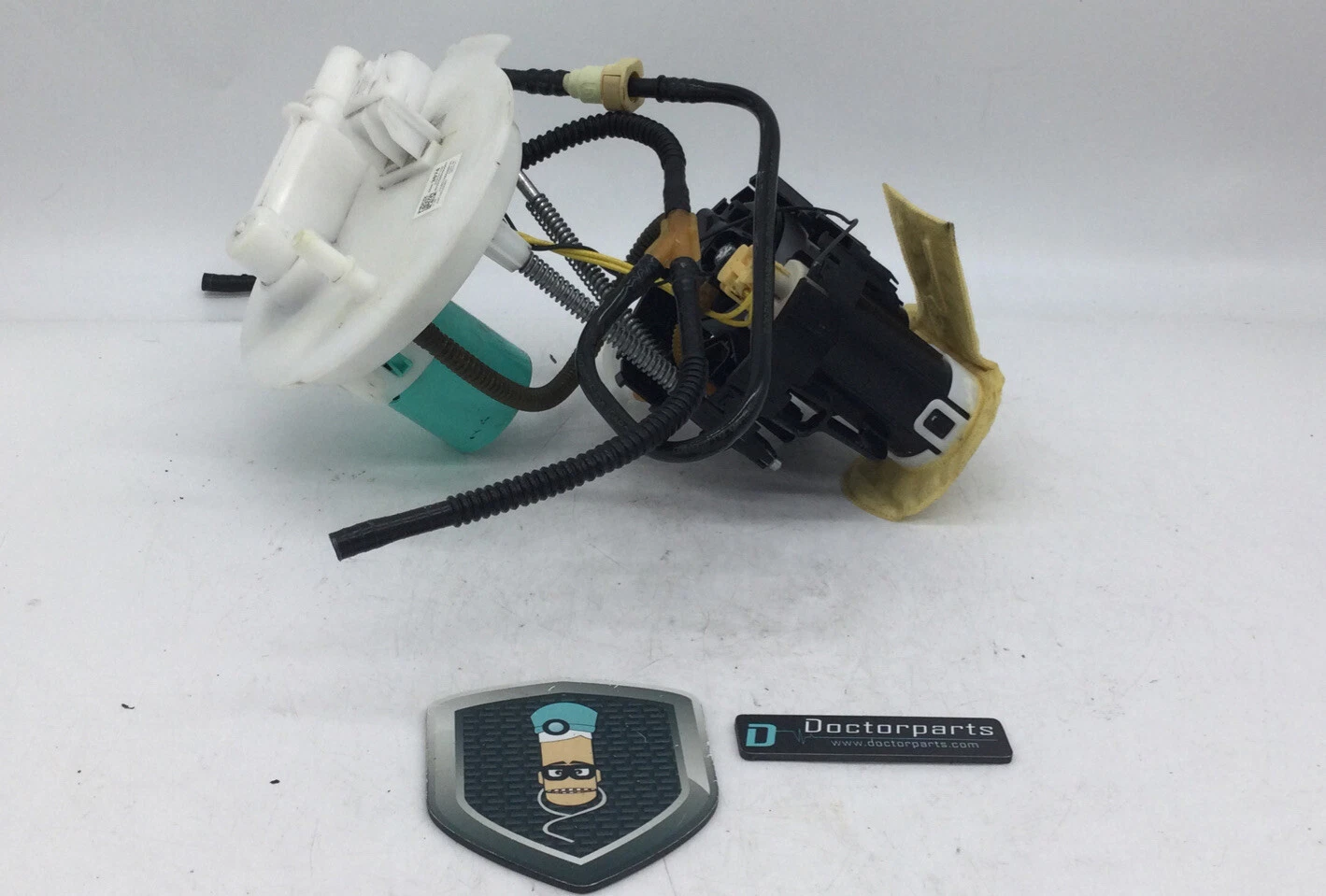 2016-2018 CHEVROLET MALIBU FUEL GAS PUMP LEVEL SENDER ASSEMBLY USED OEM