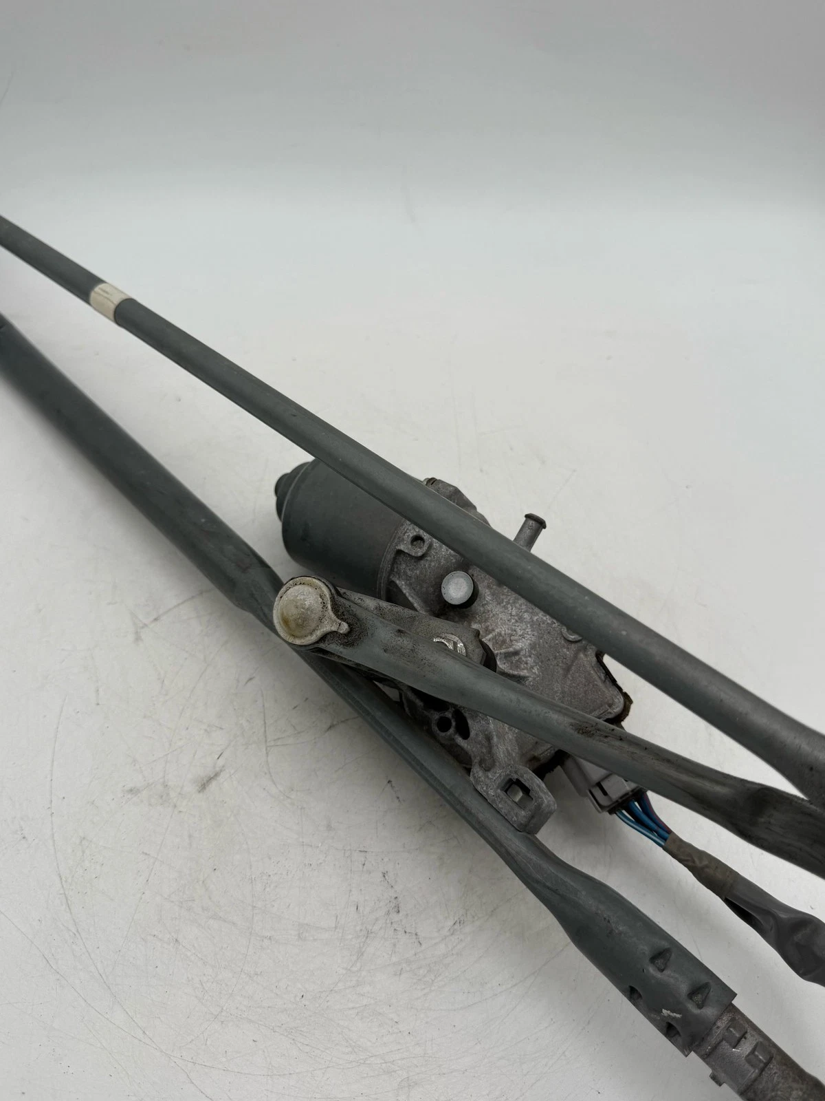 2010 - 2024 TOYOTA 4RUNNER WINDSHIELD WIPER TRANSMISSION LINKAGE MOTOR OEM - Image 4
