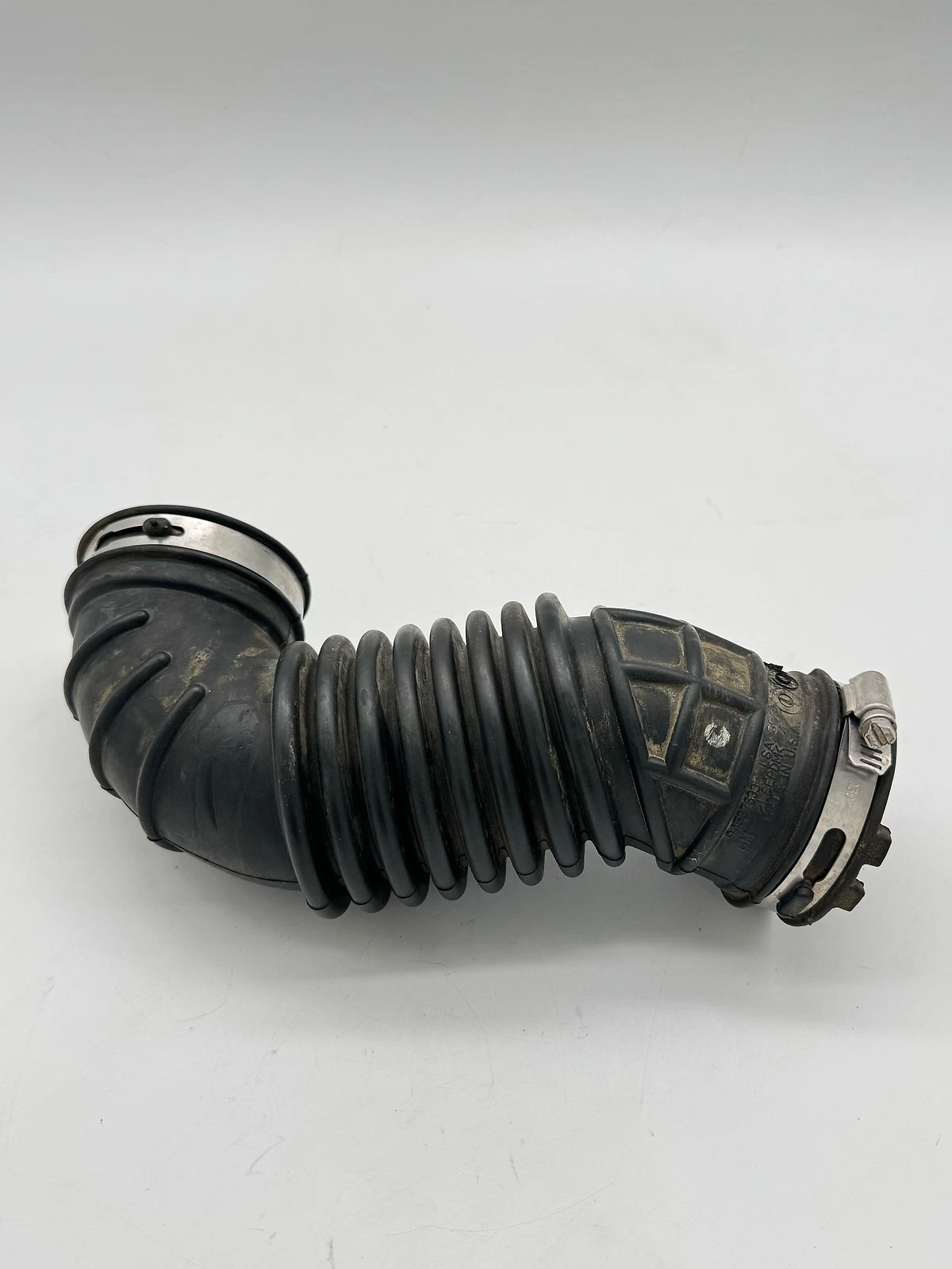 2012 - 2018 Chevrolet Sonic Air Cleaner Outlet Duct Assembly 1.8L 94537633 OEM - Image 2