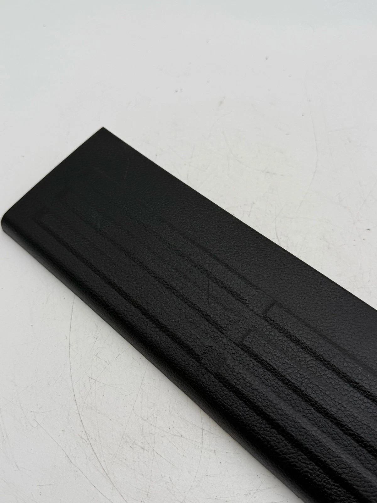 2019 - 2023 FORD RANGER CREW CAB REAR LEFT DOOR SILL SCUFF PLATE OEM KB3B2613245 - Image 2