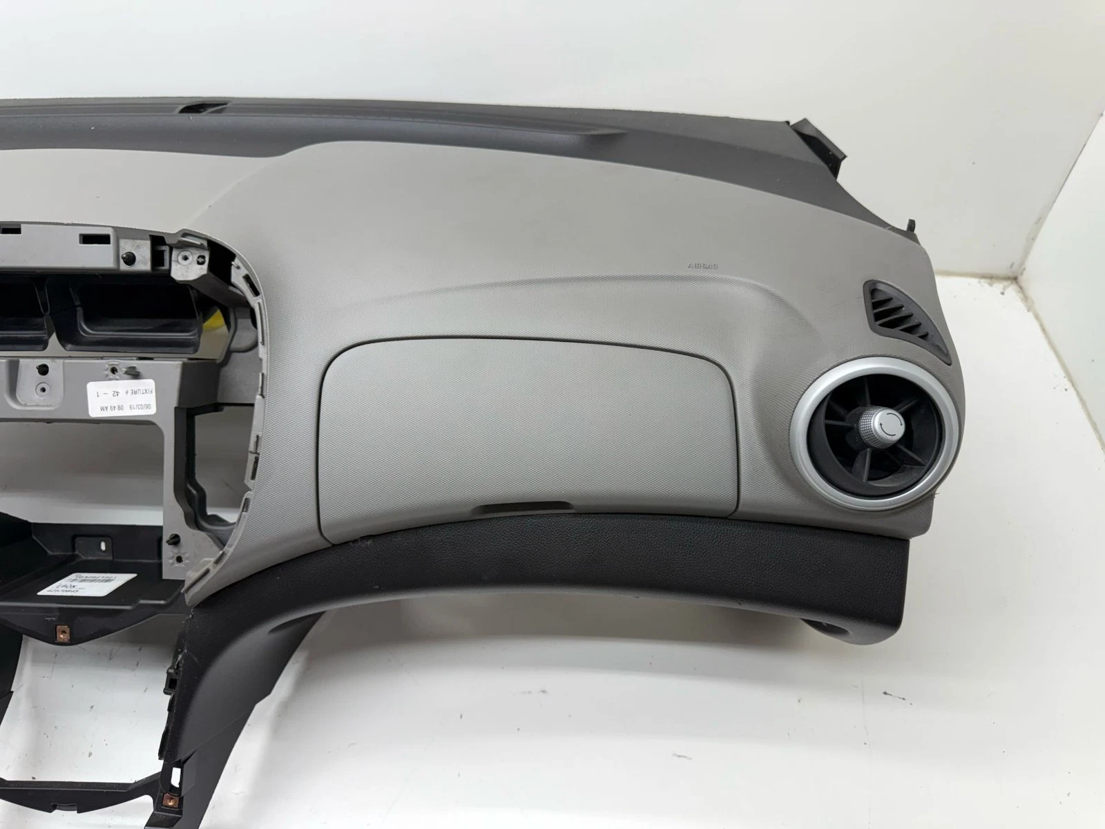 2017-2020 CHEVROLET SONIC DASHBOARD DASH PANEL GRAY BLACK OEM - Image 3