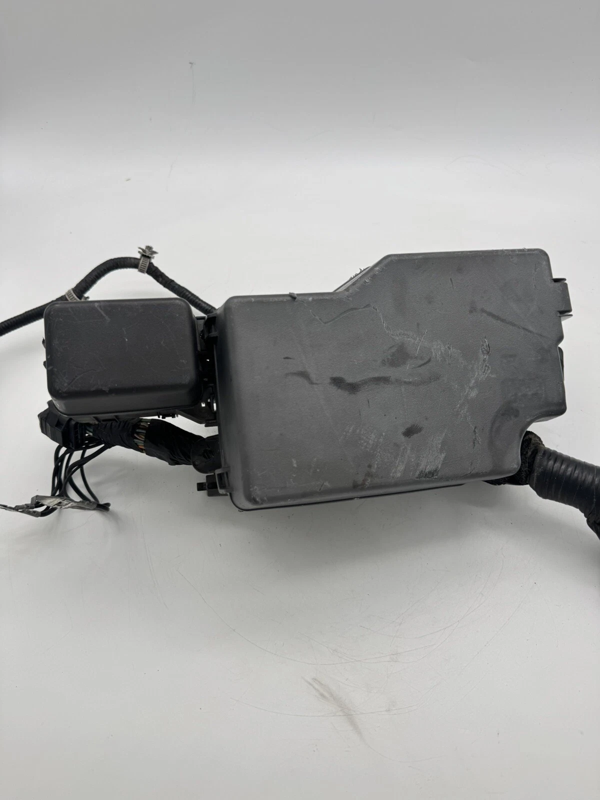 2012-2013 MAZDA 3 FUSEBOX FUSE BOX RELAY MODULE PA66+PPE - Image 2