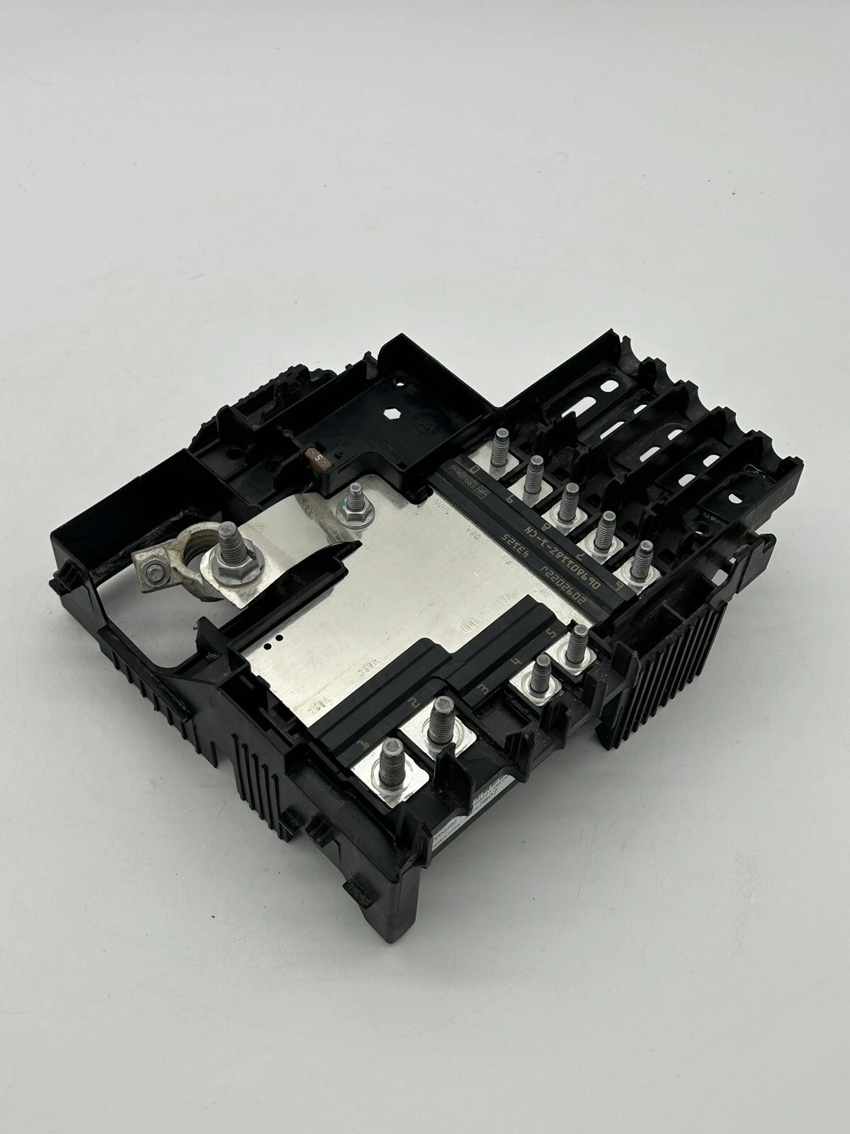 2023 BUICK ENCORE GX 1.2L BATTERY MOUNTED FUSE BLOCK 362067 OEM - Image 4