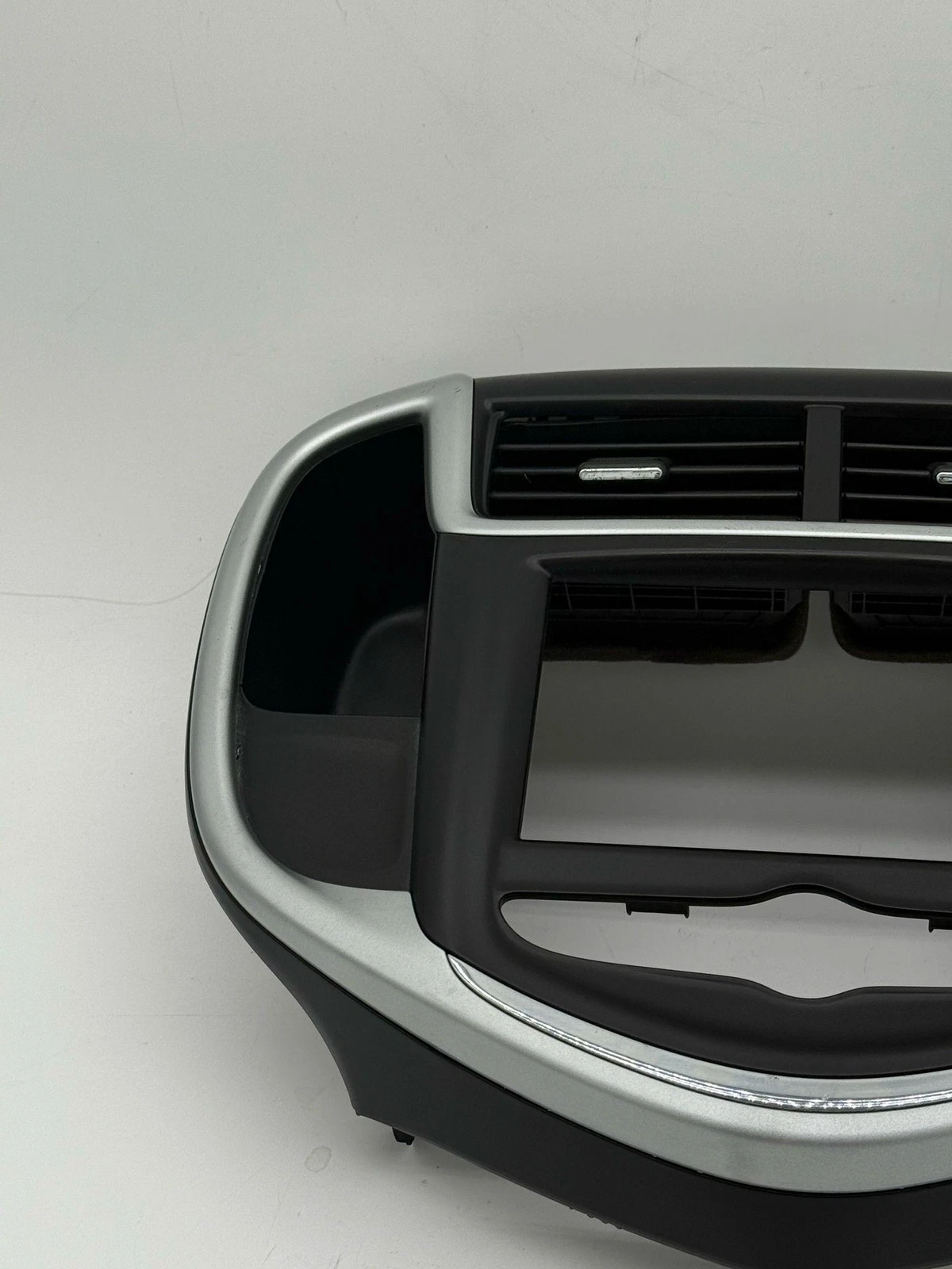 2017-2020 CHEVROLET SONIC RADIO BEZEL WITH VENTS 42526597 - Image 11