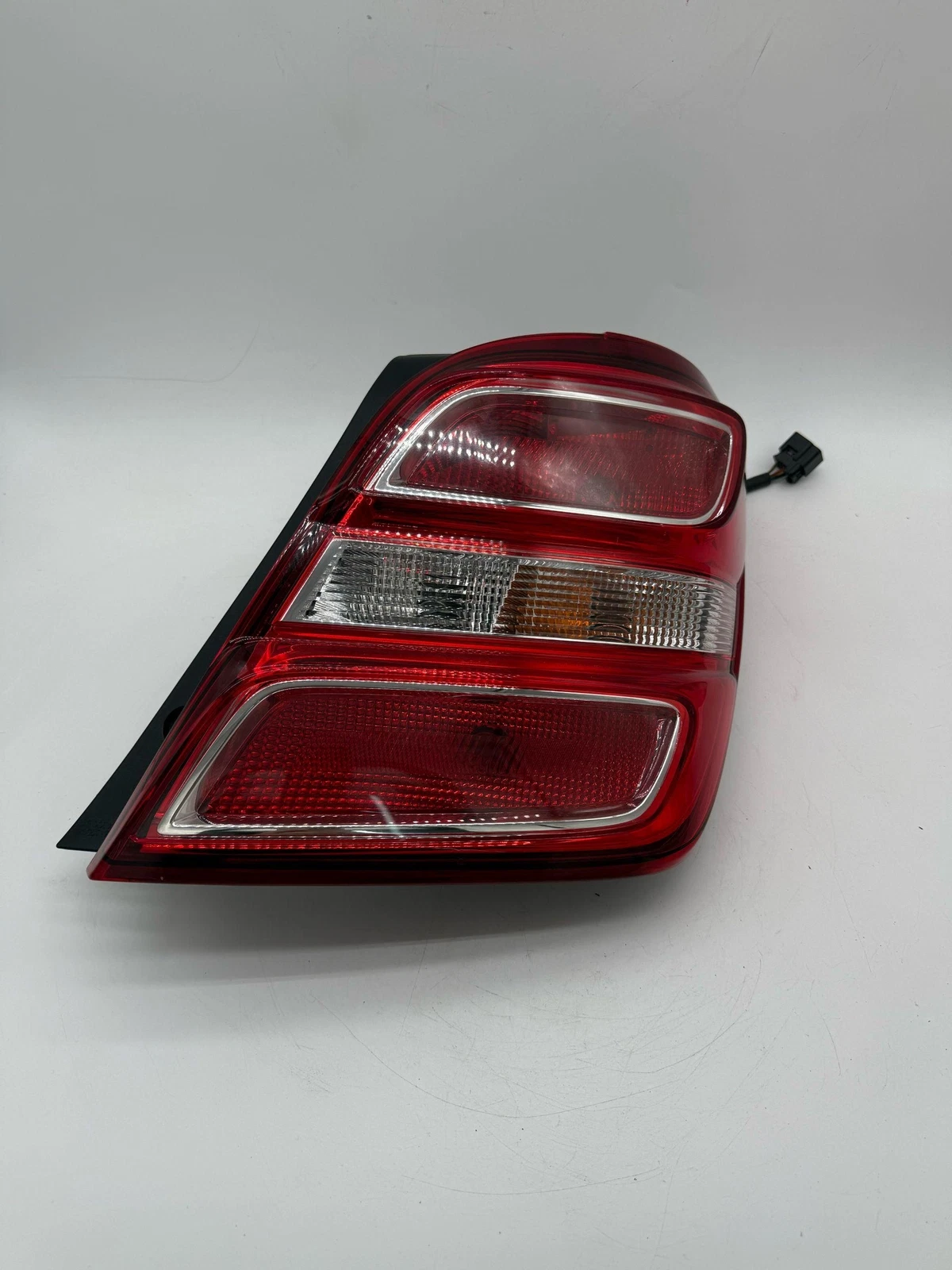 2017-2020 Chevrolet Sonic Right Side LED Tail Light Assembly Sedan 42652057 - Image 11