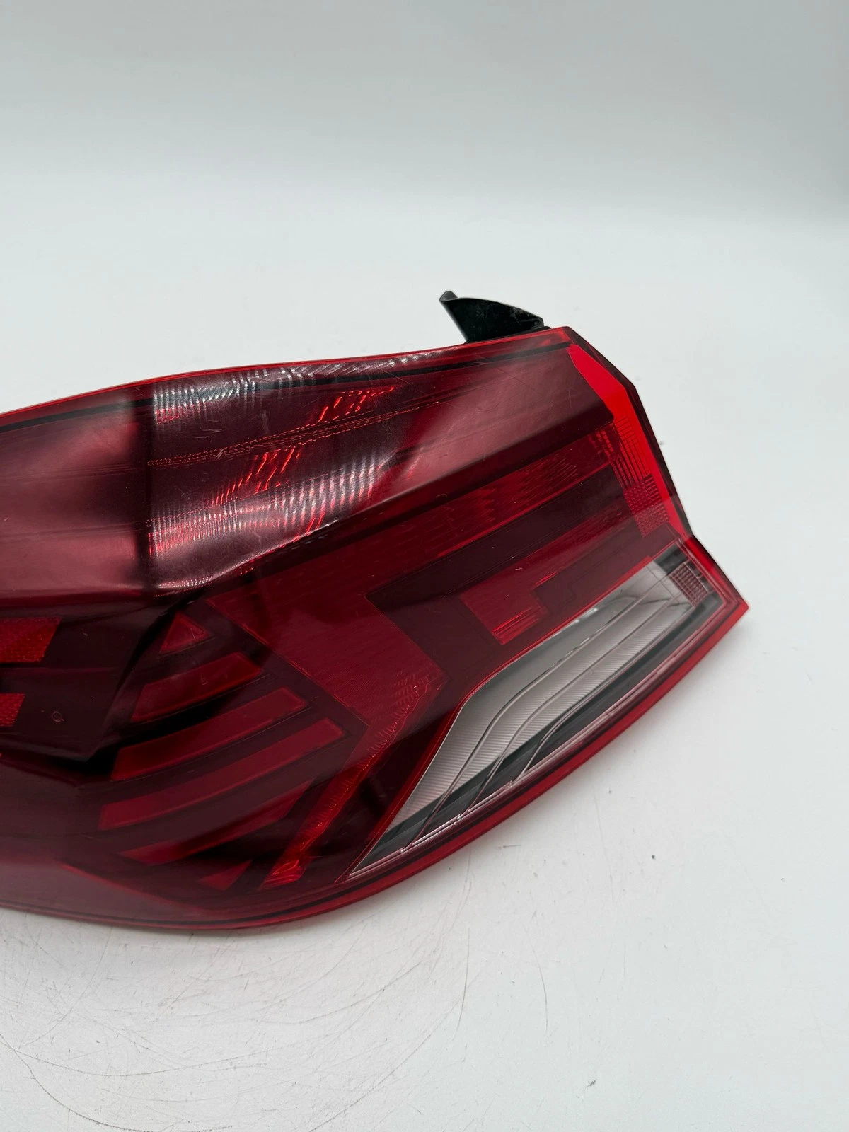 2019- 2020 HYUNDAI ELANTRA LH DRIVER REAR HALOGEN TAIL LIGHT OEM 92401-F3500 - Image 10